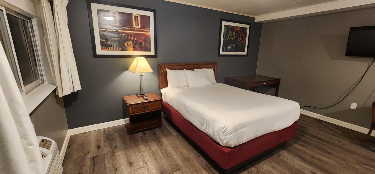 Nashoba Valley Inn & Suites Ayer Kültér fotó