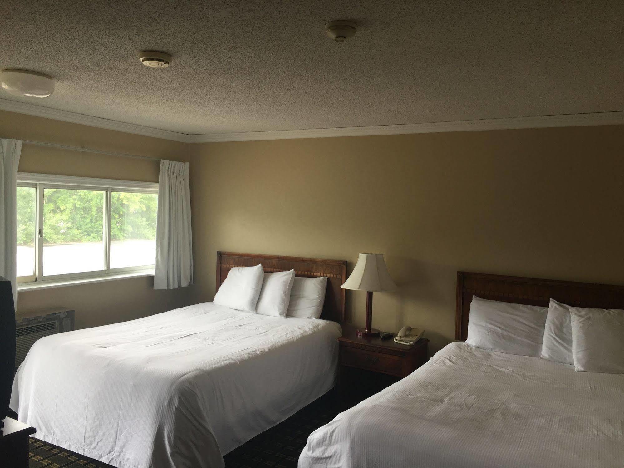 Nashoba Valley Inn & Suites Ayer Kültér fotó