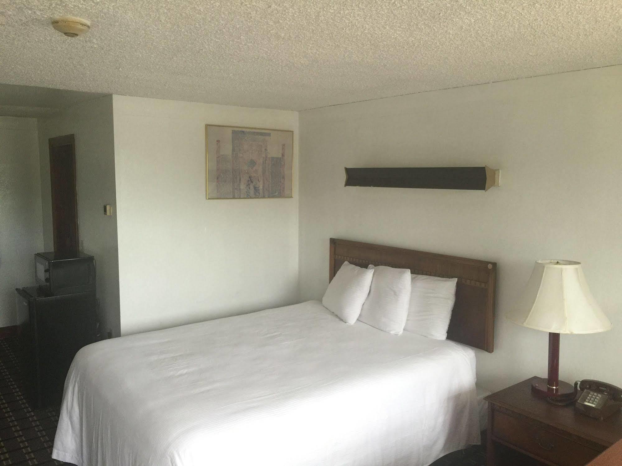 Nashoba Valley Inn & Suites Ayer Kültér fotó