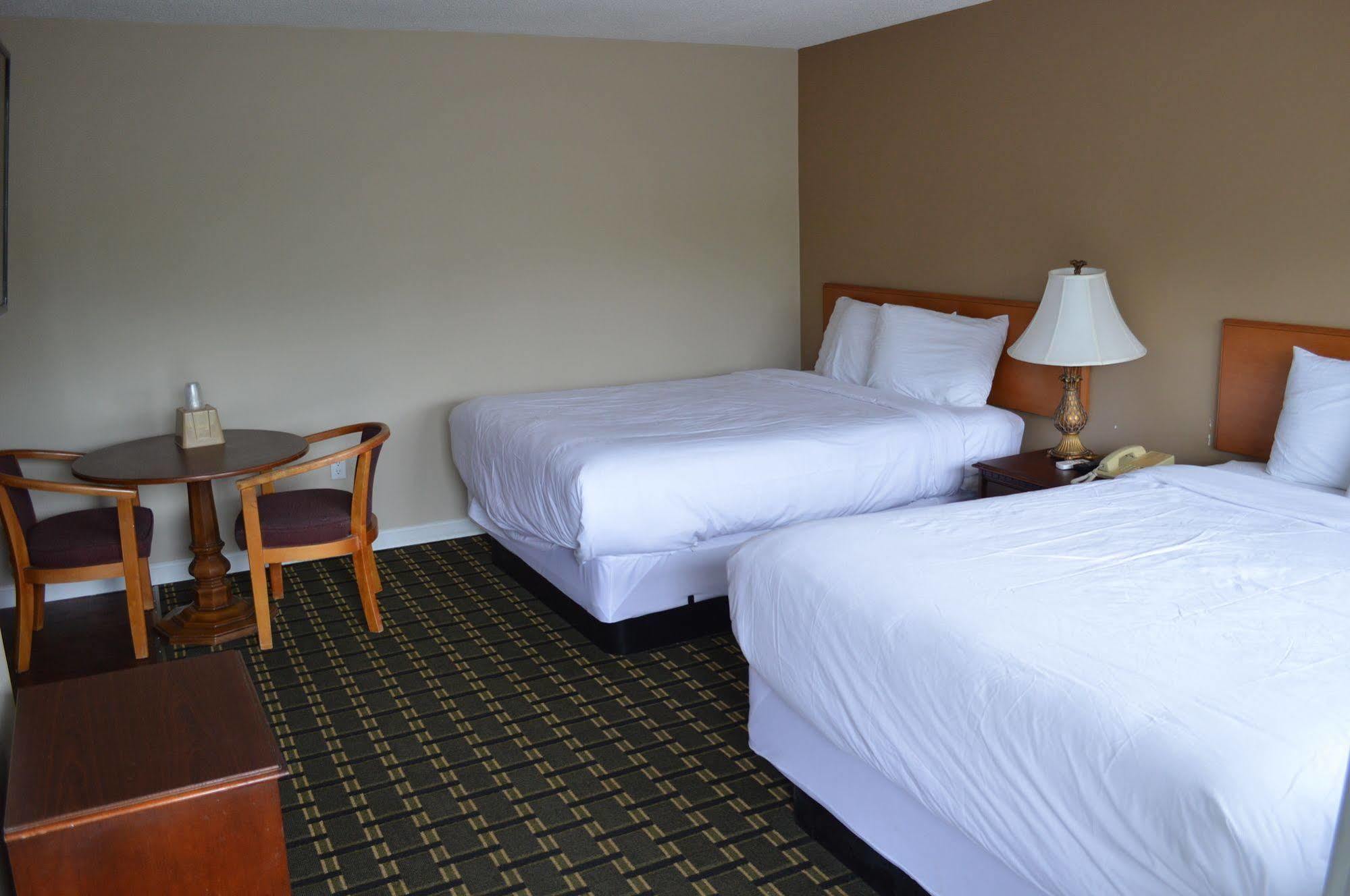 Nashoba Valley Inn & Suites Ayer Kültér fotó